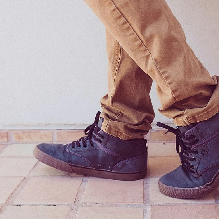 Les bottines fourrées pour homme : confort et style pour l'hiver