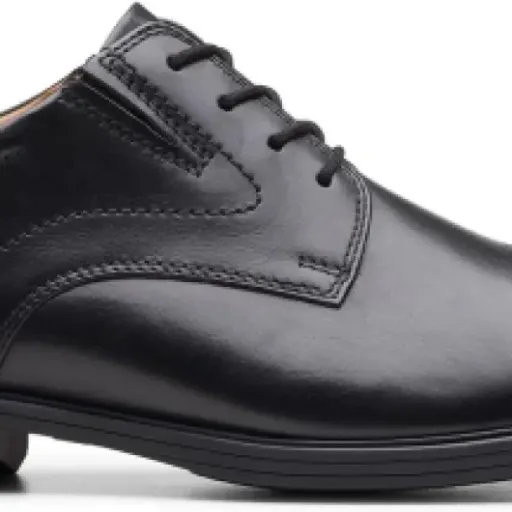 Test Clarks Whiddon Plain : des richelieus de bureau simples qui misent surtout sur le confort