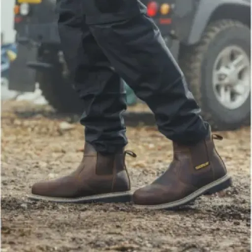 Test Caterpillar CAT Powerplant Dealer : des bottes de sécurité costaudes mais qui taillent grand