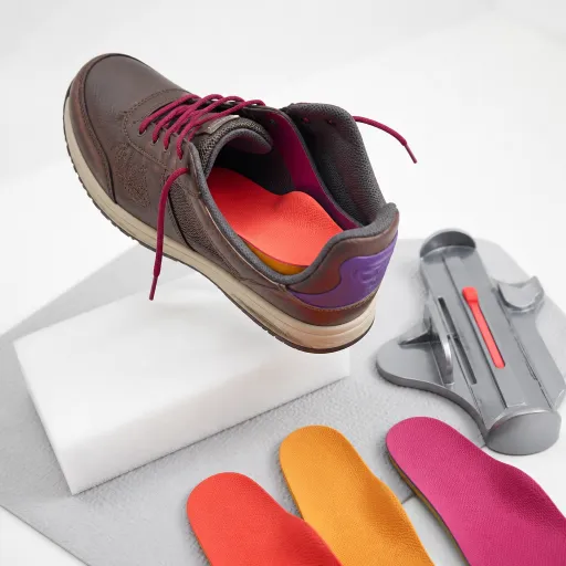 Pieds plats : comment choisir ses chaussures quand la voûte plantaire fait défaut