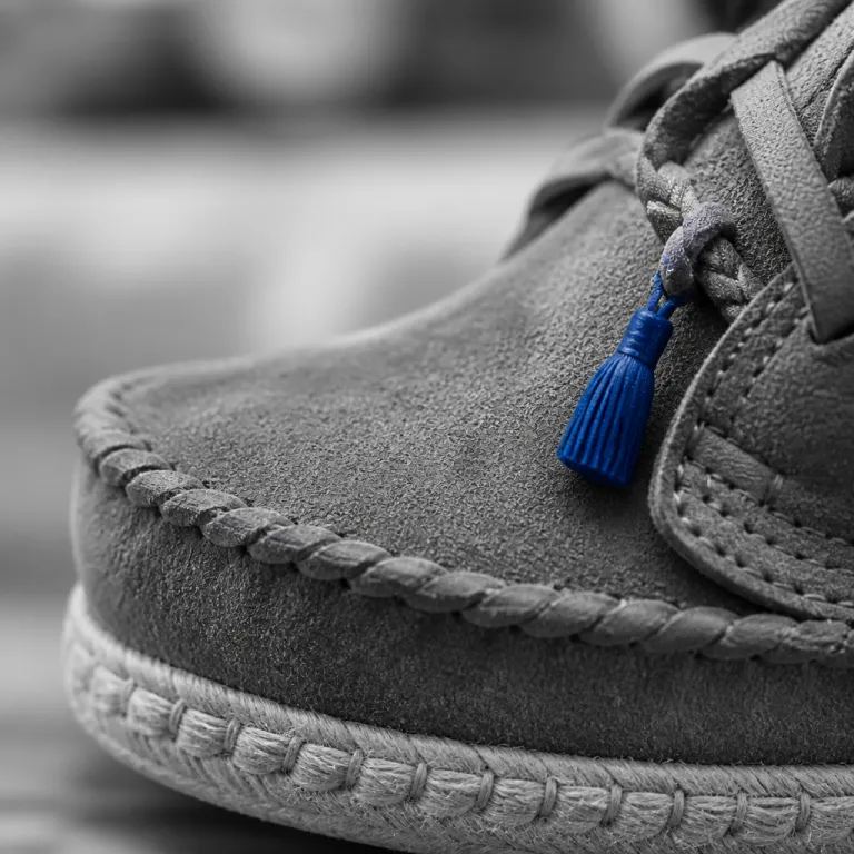 Hippie chic pour homme : comment adopter un style bohème maîtrisé des pieds à la tête